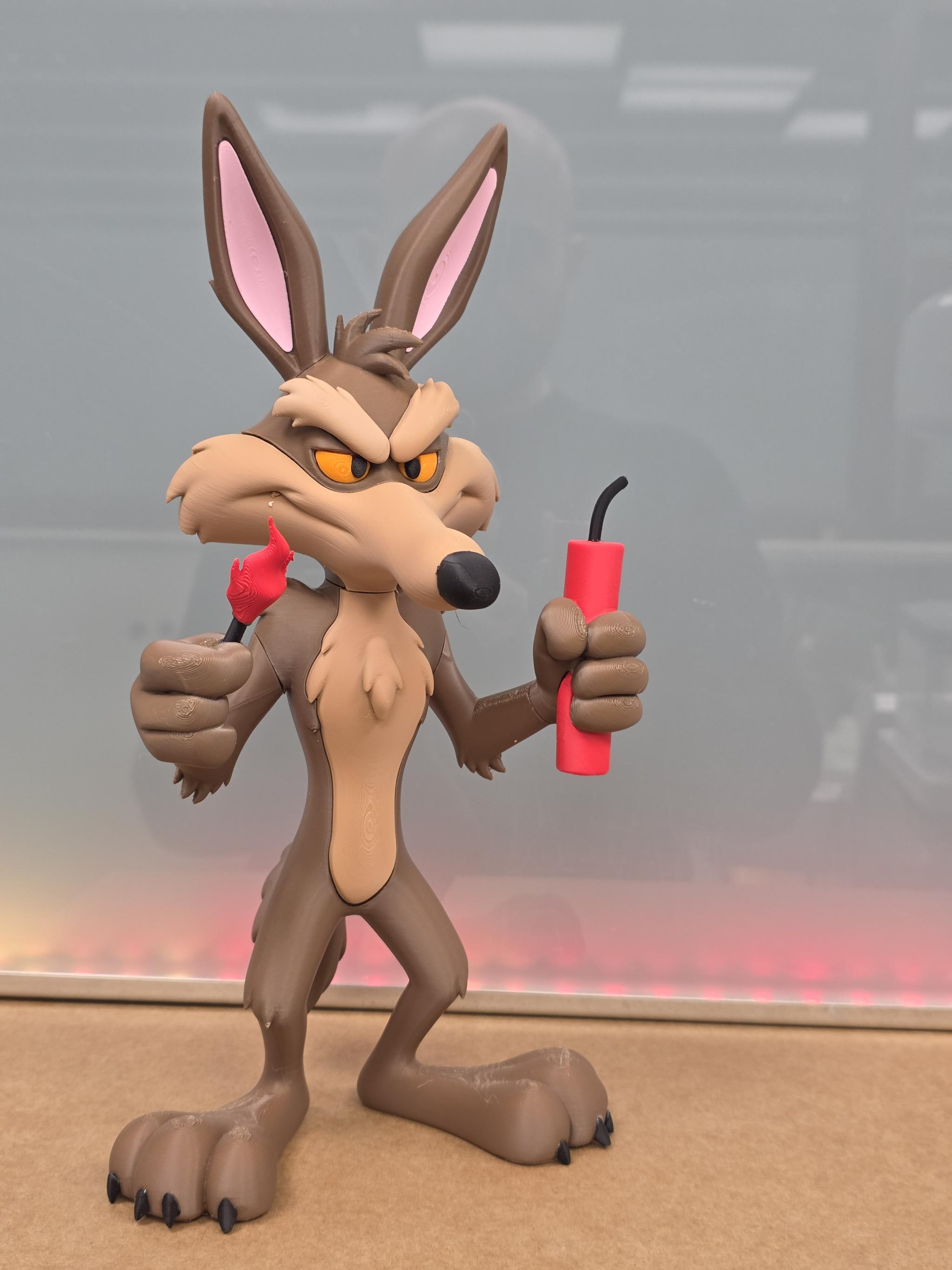 Coyote dinamita